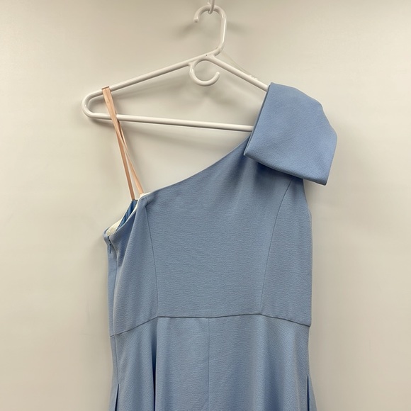 NWOT Gal Meets Glam Yvonne One Shoulder Knee-Length Crepe Cocktail Dress Blue 4 - Picture 7 of 11